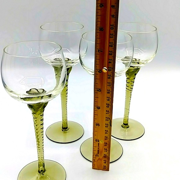 4 Stunning Smokey-Green Stemmed Cordial Glasses - Picture 5 of 6